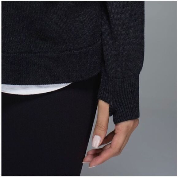 Lululemon Women’s Heathered Black Cardi in The Front Cardigan Sweater - Picture 8 of 9